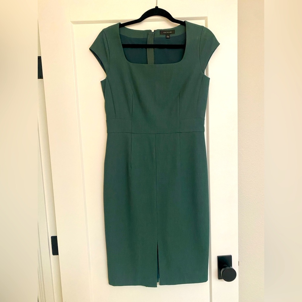 Green square neck shift dress